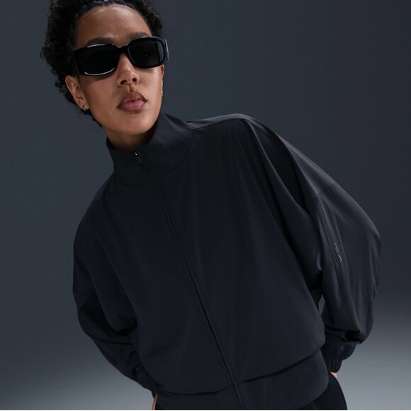 Nike Women's 24.7 PerfectStretch Dri-FIT Woven Jacket LG Black Style :HJ0963 NWT - Picture 1 of 8